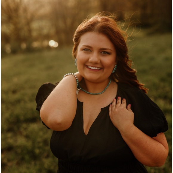 Meet your Posher, Addyson - Picture 1 of 1